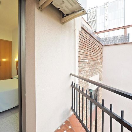 Hostal Ballestero Barcellona Esterno foto