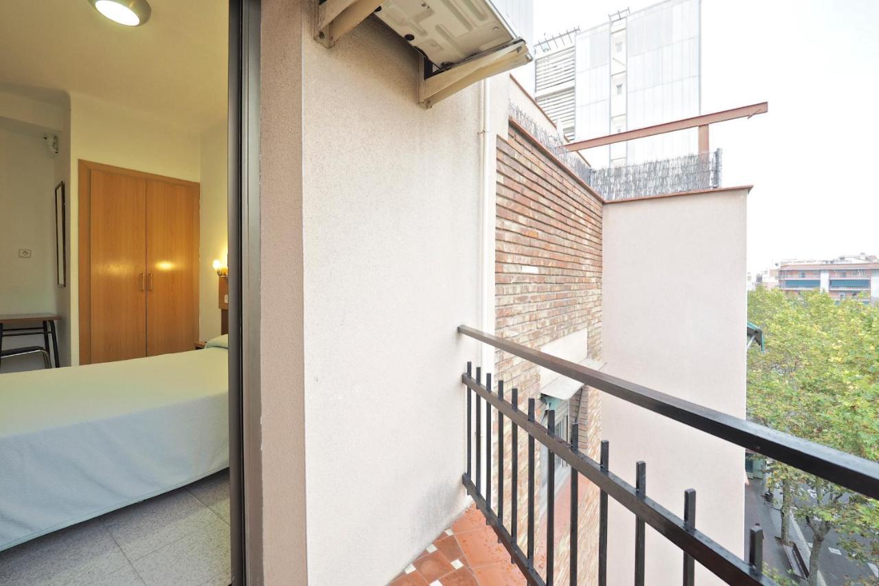 Hostal Ballestero Barcellona Esterno foto