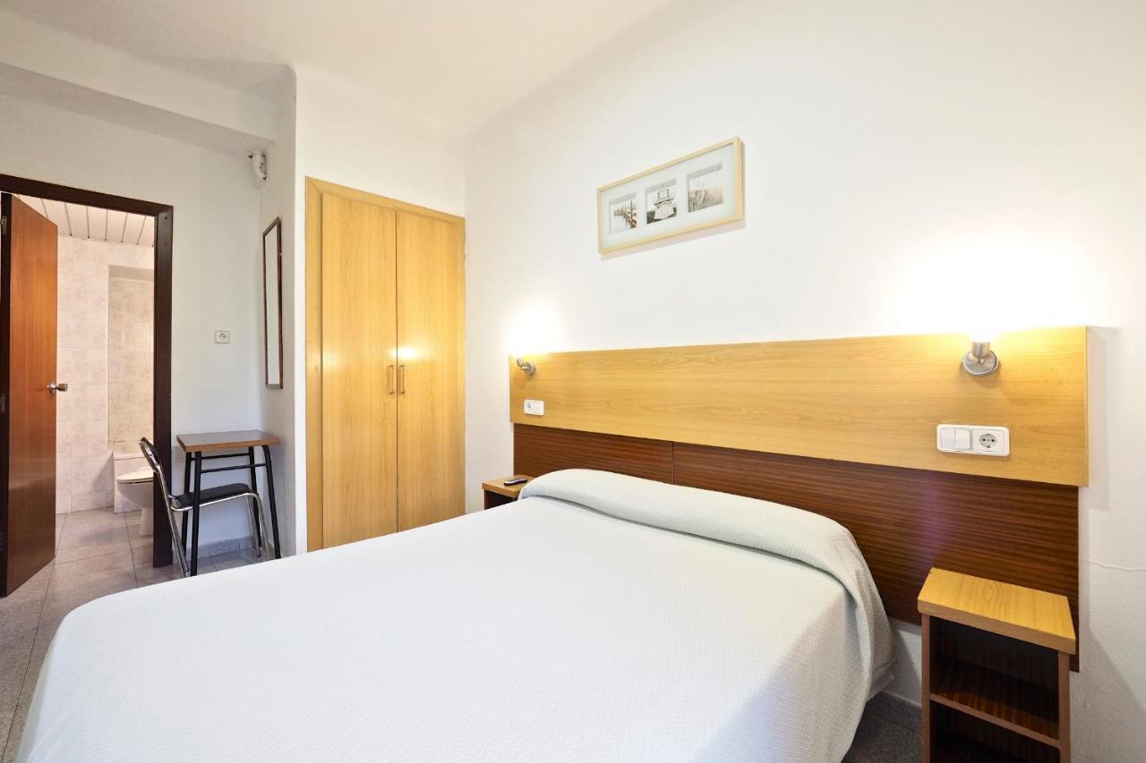 Hostal Ballestero Barcellona Esterno foto