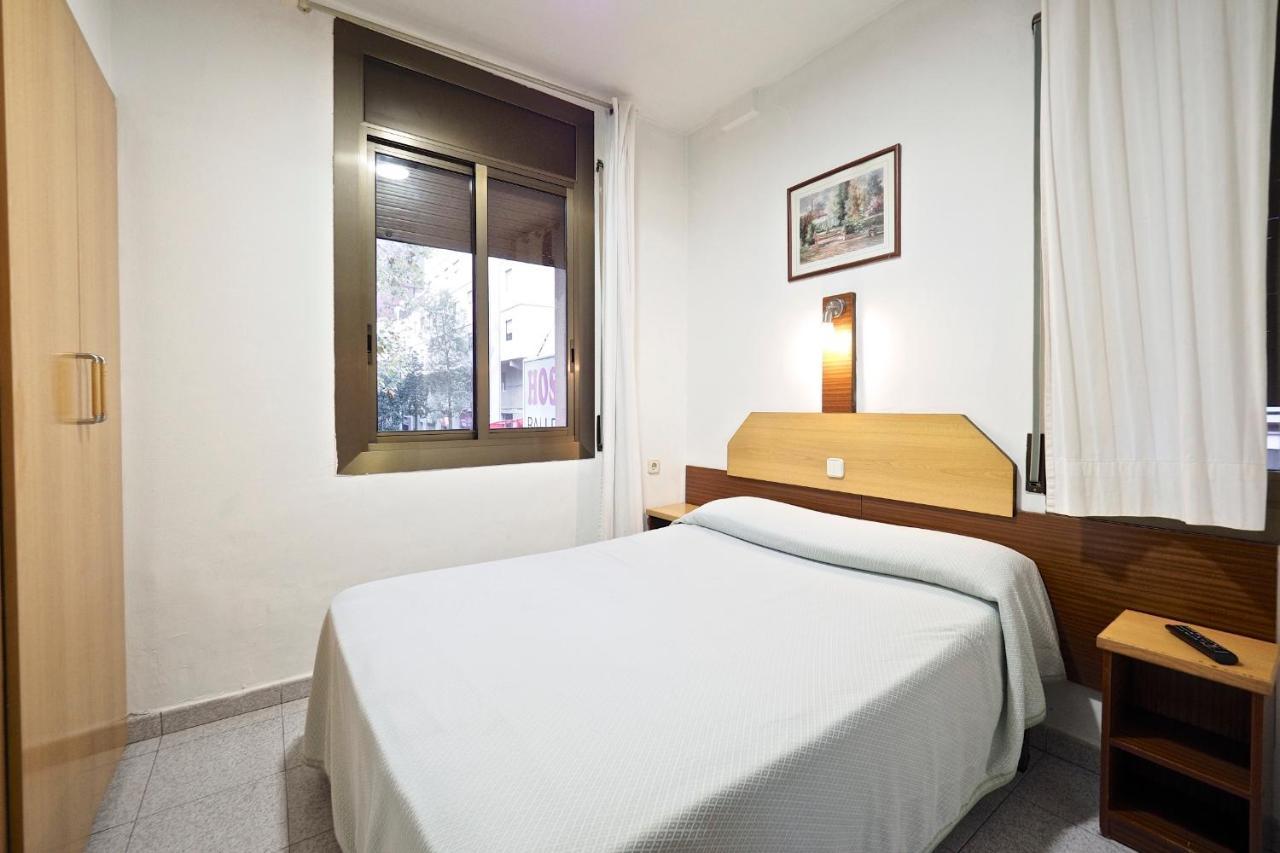 Hostal Ballestero Barcellona Esterno foto