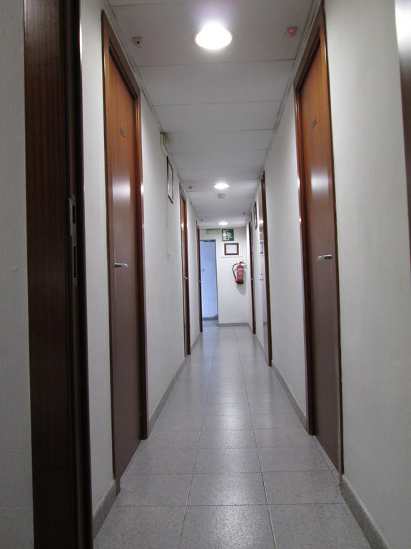 Hostal Ballestero Barcellona Esterno foto