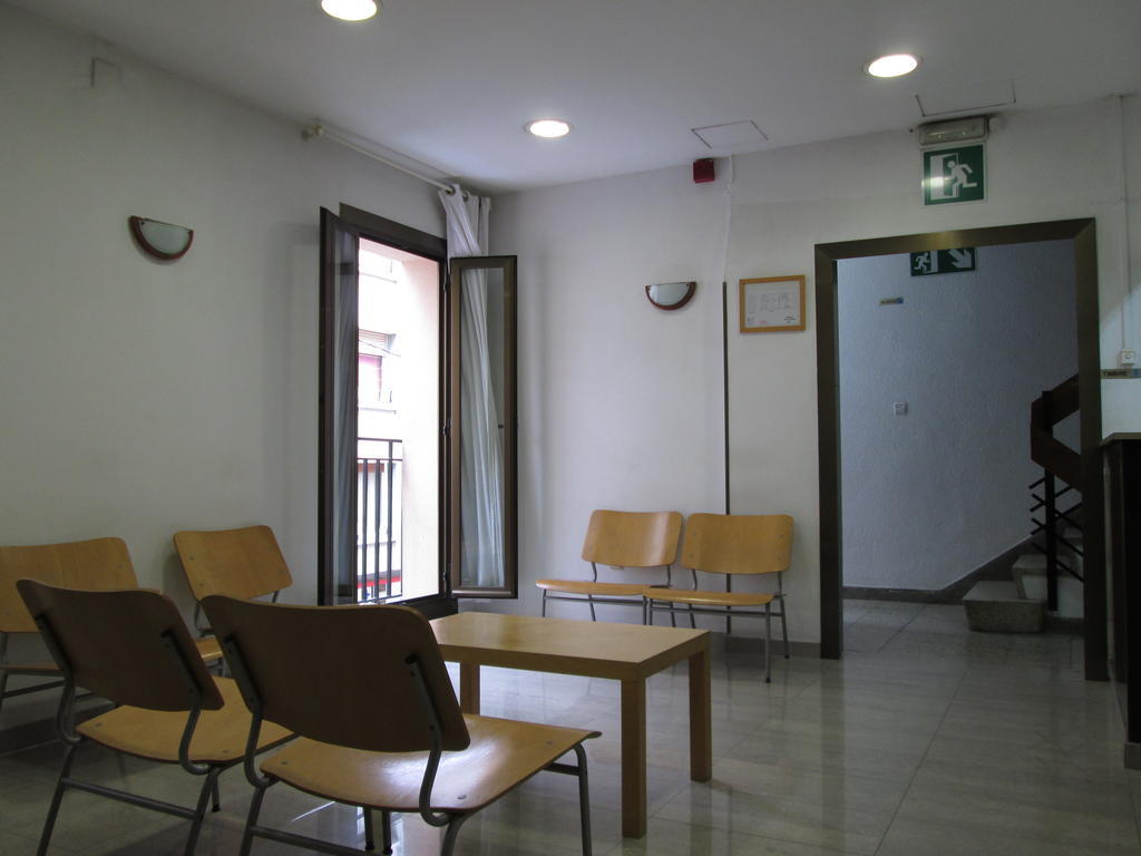 Hostal Ballestero Barcellona Esterno foto
